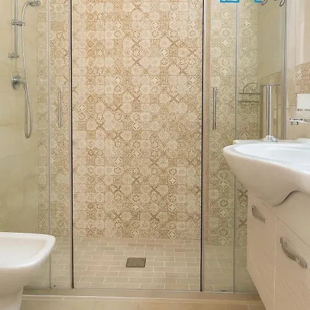 Affittacamere Civico 30 Bis 3*